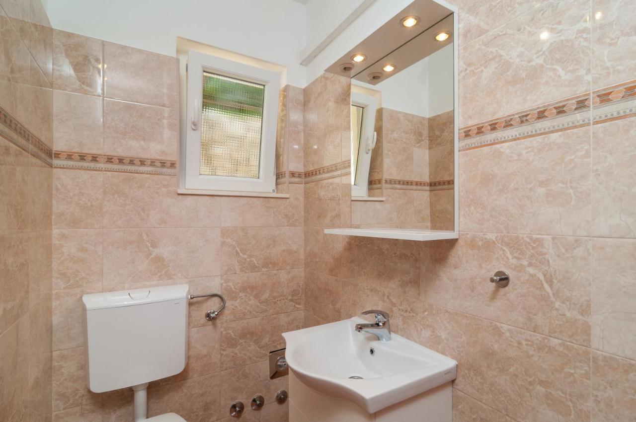 Apartment Victoria Omiš Kültér fotó